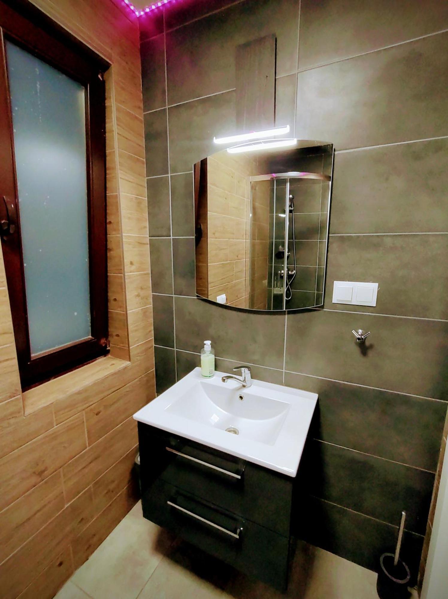 Domek letniskowy Ranczo W Lesie - Z Jacuzzi Ozarow